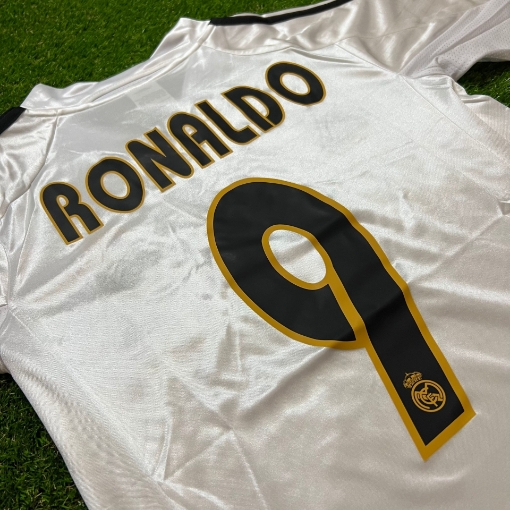 Picture of Real Madrid 03/04 Home Ronaldo