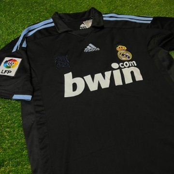Picture of Real Madrid 09/10 Away Ronaldo