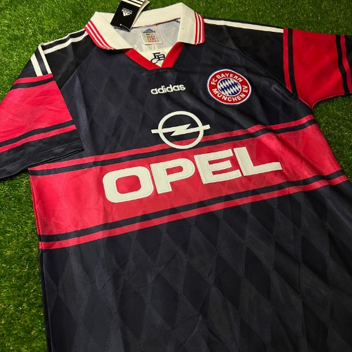 Picture of Bayern Munich 97/99 Home