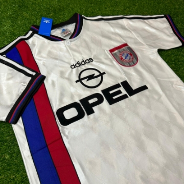 Picture of Bayern Munich 96/98 Away