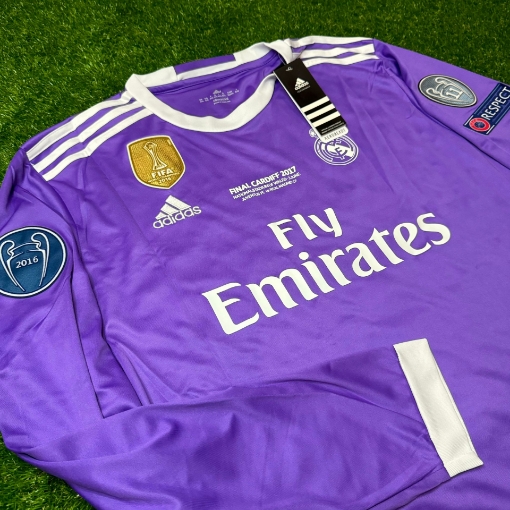 Picture of Real Madrid 16/17 Away Ronaldo Signature Edition Long-sleeve 