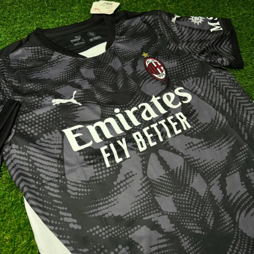 Picture of AC Milan 24/25 Goalkeeper Black