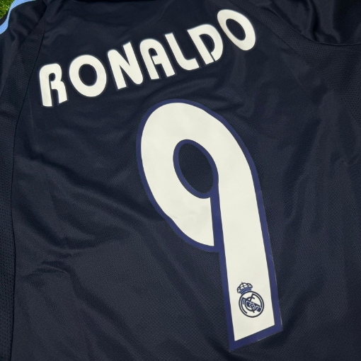 Picture of Real Madrid 03/04 Away Ronaldo