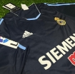 Picture of Real Madrid 03/04 Away Zidane 