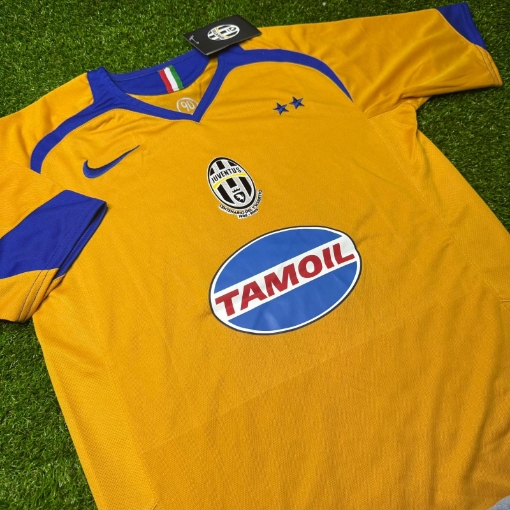 Picture of Juventus 05/05 Third Buffon